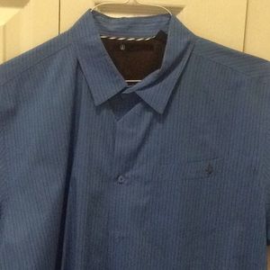 L Volcom Short Sleeve Button Down